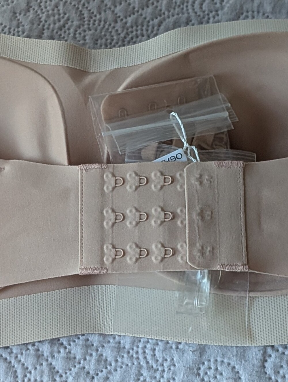 OEAK Nude Strapless Adhesive Bra - Seamless Backless Support, XL - Picture 5 of 16